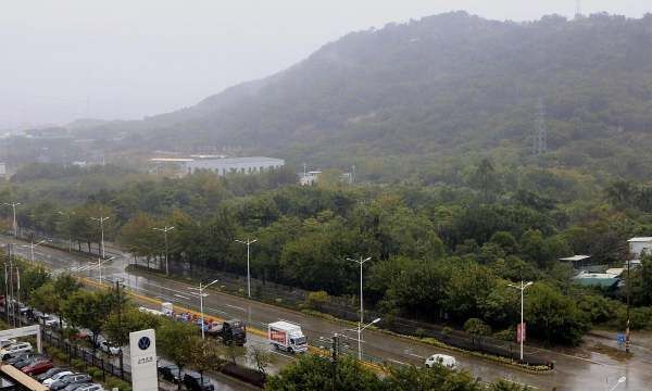 为什么很多人在下雨天会睡得更香,为何人在下雨天睡得很香呢图9