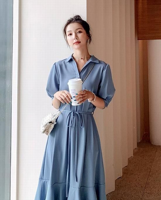 皮肤黄的人适合穿什么色系的衣服呢女生图3