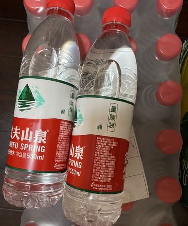 农夫山泉是矿泉水还是天然水