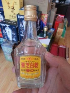 ​带石有什么酒？石头配酒