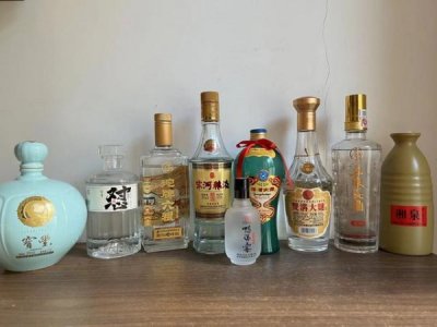 ​泸州红8白酒价格(泸州陈酿白酒红酝坊)