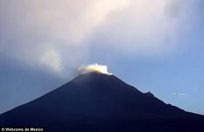 ​墨西哥波波卡特佩特火山爆发又吸引外星人到访？