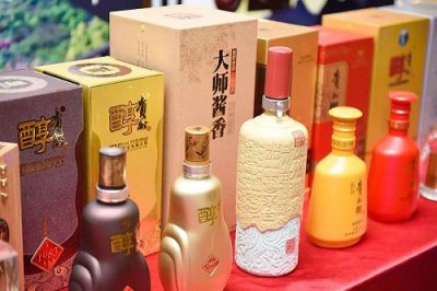 ​五粮液尊酒 如何(五粮液尊酒52度500ml多少钱一瓶)