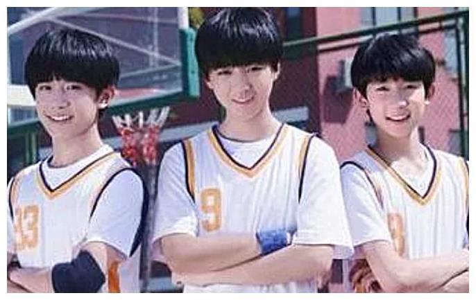 TFBOYS终于同框，合体录制VCR，易烊千玺的身高抢镜了