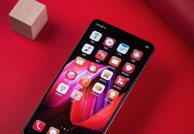 ​OPPO R15梦镜版外观无可挑剔，拍照是最大亮点！