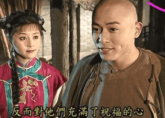 曾经《还珠格格》中柳青，现今却转型成导演