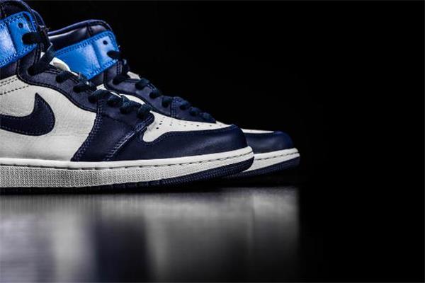 aj1黑曜石北卡蓝开箱测评 aj1北卡蓝黑曜石上脚效果