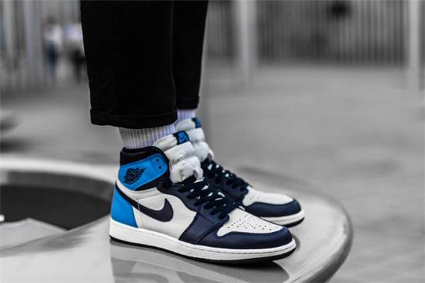 aj1黑曜石北卡蓝开箱测评 aj1北卡蓝黑曜石上脚效果