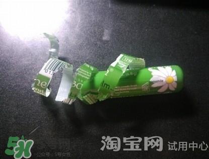 小甘菊唇膏小孩能用吗？herbacin贺本清小甘菊唇膏小孩可以用吗？