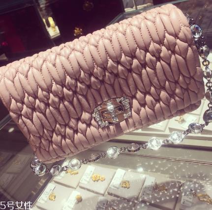 miumiu是几线品牌？最具有少女心的时尚品牌