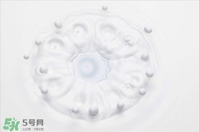 粉底液和乳液一样的吗 乳液和粉底液的区别