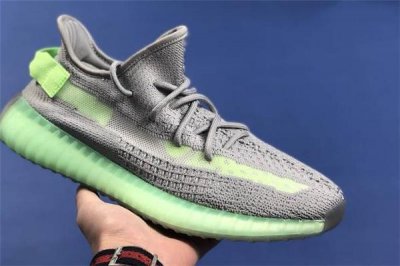 ​yeezy 350 true form lime实物谍照 椰子灰绿配色