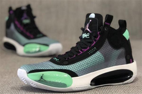 aj34可以打水泥地吗 aj34和詹17哪个好