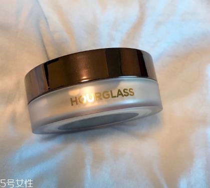 hourglass新款定妆散粉怎么样 hourglass新款散粉