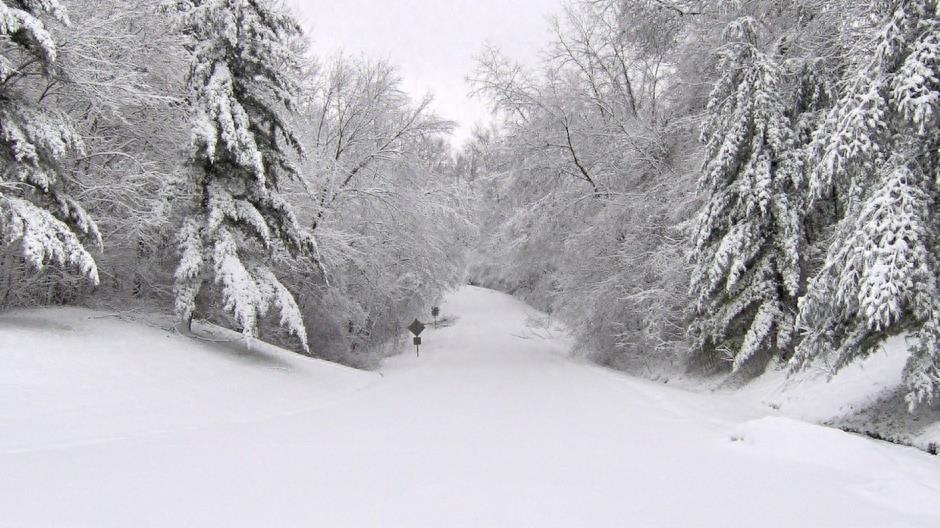 真实美景：山间道路的唯美伤感雪景图集